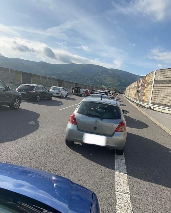 Obrázok k článku 15:25
Stále kolóna na D1 v