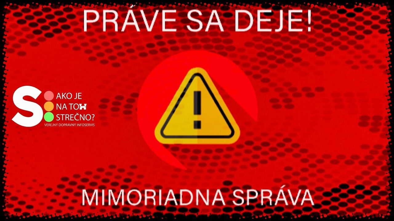 Obrázok k článku Kolízia nákladného a osobného auta v mieste opráv: Únik pohonných hmôt, záchranné zložky na mieste, bez vážnych zranení, kolóna.