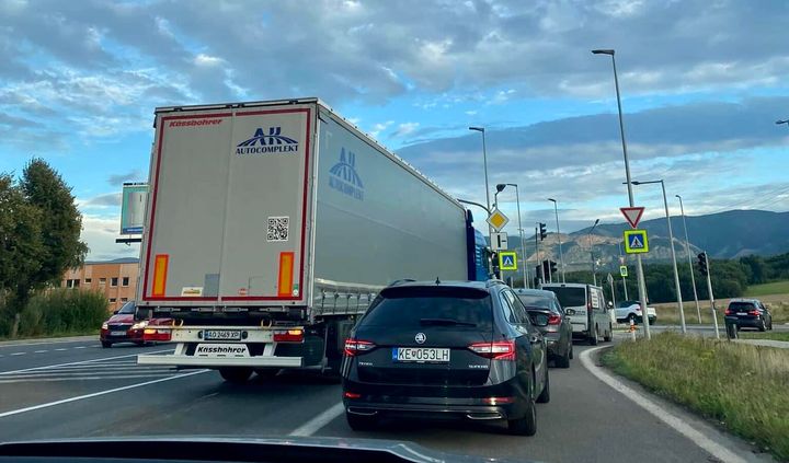 Obrázok k článku 18:30

ℹ️ Kolízia na križovatke